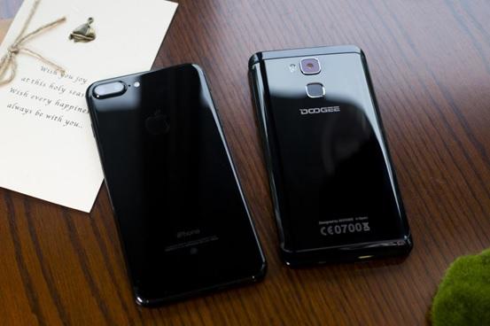 DOOGEE Y6 Piano Black iPhone 7 Plus 01 comparacion comparativa pantalla diseño acabado fabricacion