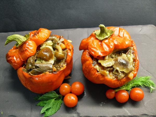 Pimientos rellenos de arroz y setas con un toque oriental