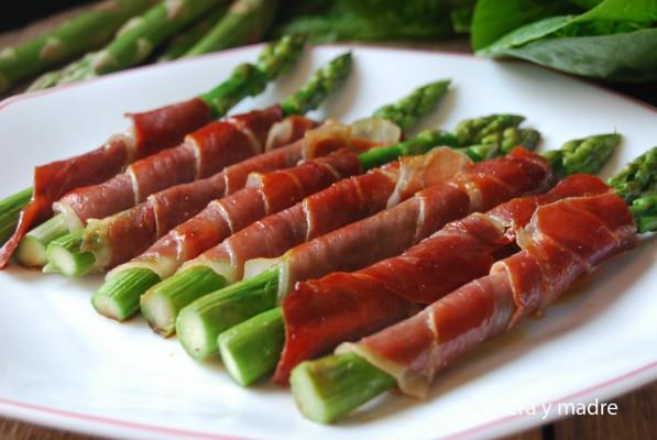 espárragos-trigueros-con-jamón final~1