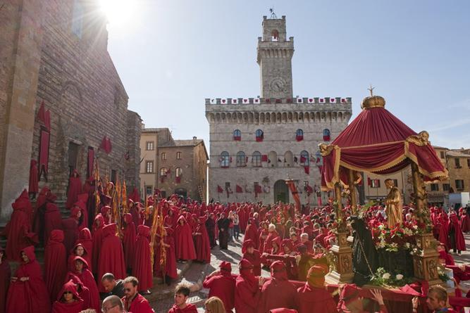Imagen secuencia de Luna Nueva en Montepulcianno