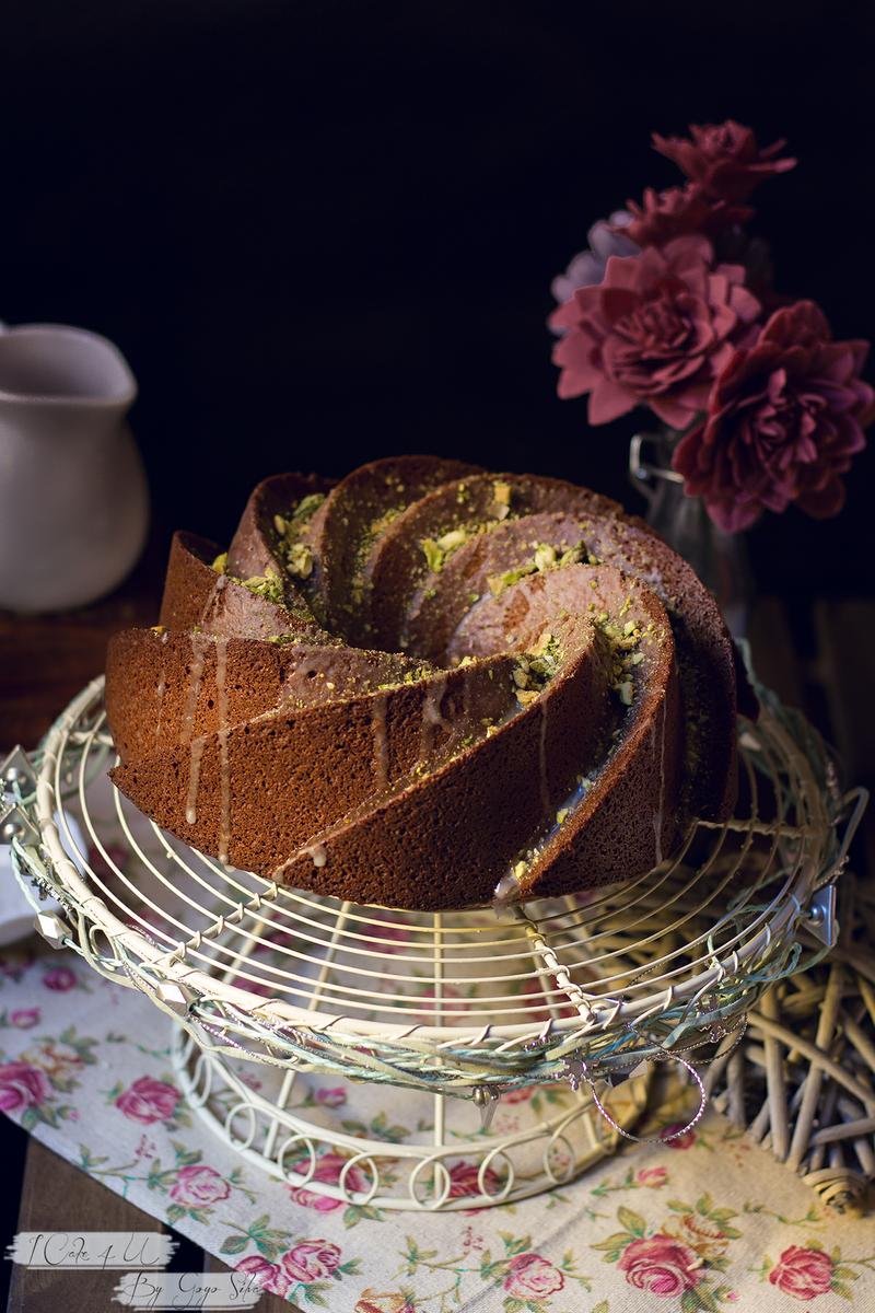 Bundt Cake de Pistacho y Chocolate Blanco