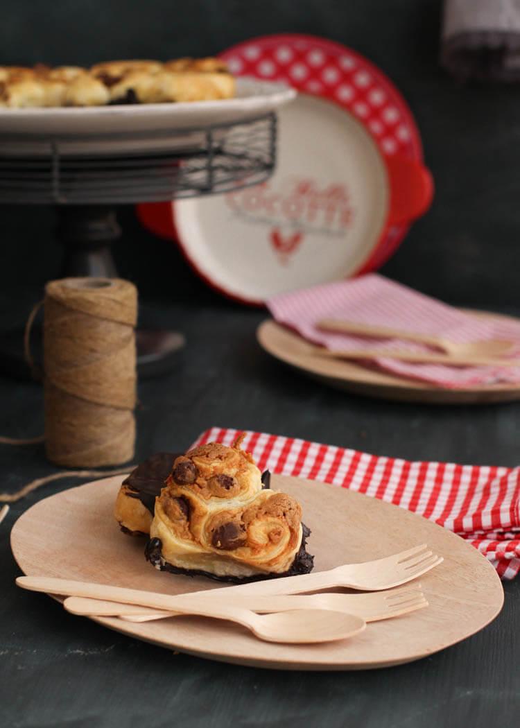 Hojaldre con crema de cacahuete y chocolate