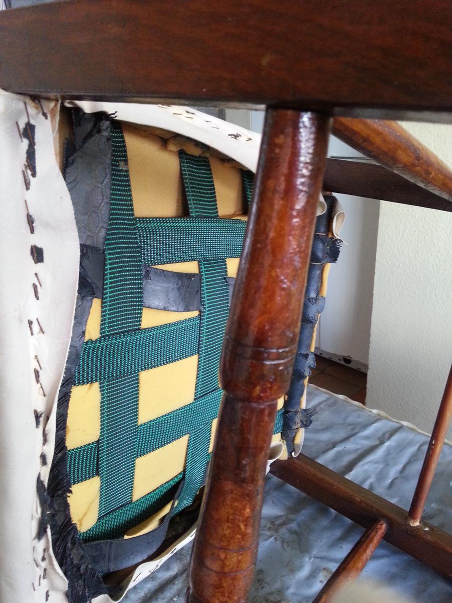 Restauracón butacas de madera