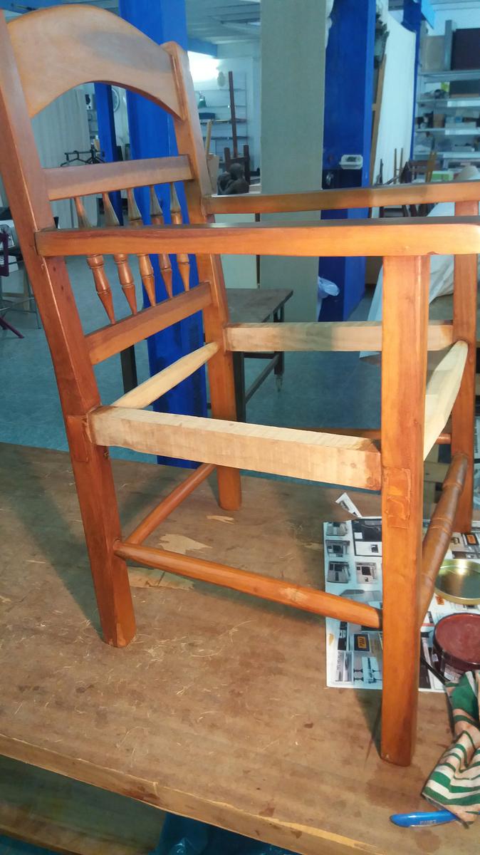 Restauracón butacas de madera