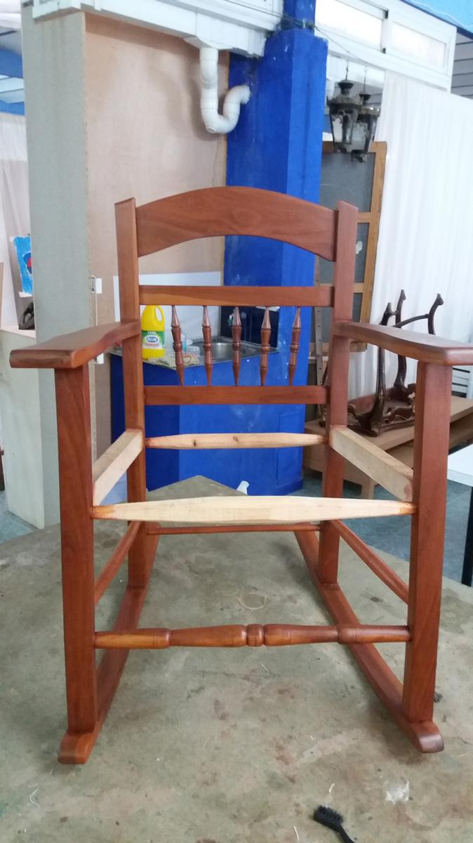 Restauracón butacas de madera