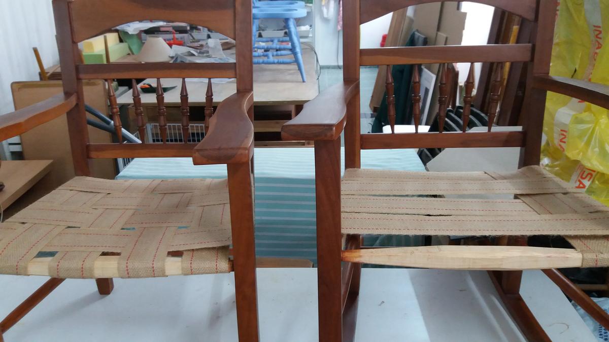 coloqué los palos nuevos del asiento y...