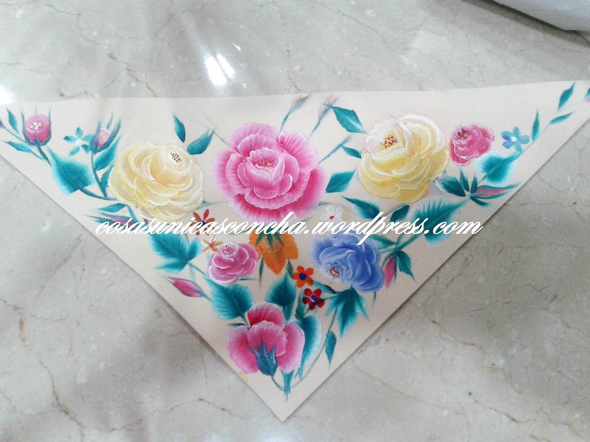 El mantón terminado de pintar