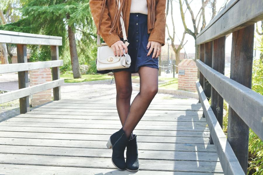 look-con-chaqueta-y-falda-de-ante-10