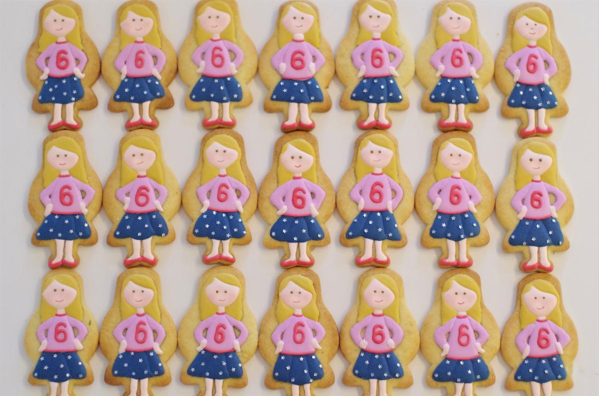 doctorcookies-galletas-decoradas-muneca-emma-6