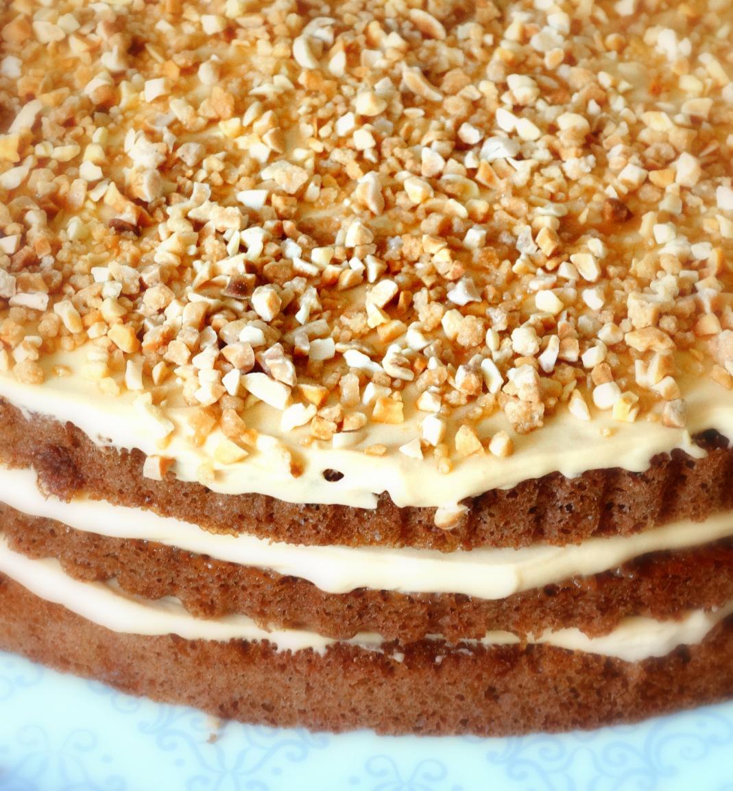 Tarta con relleno de dulce de leche