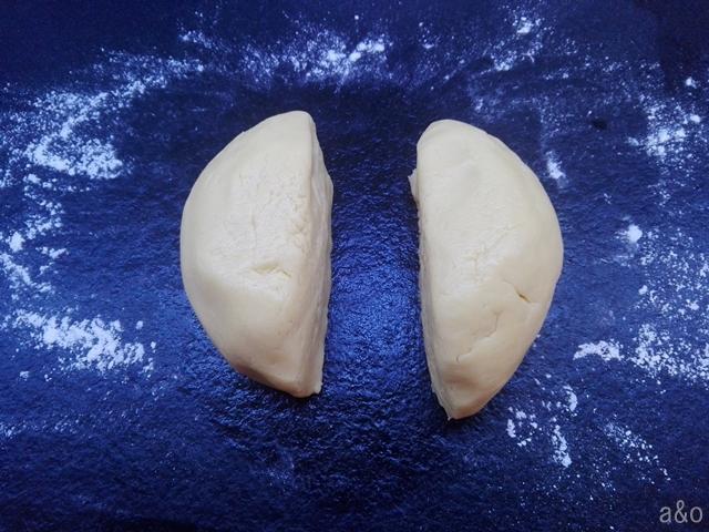 Mezclaremos todos os ingredientes hasta obtener la masa.