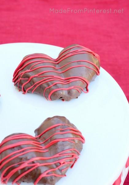 9-fresas-con-forma-de-corazon-recubiertas-de-chocolate