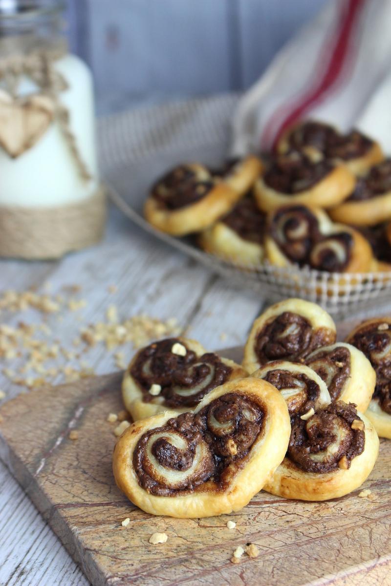 Palmeritas de hojaldre rellenas de nutella sin lactosa