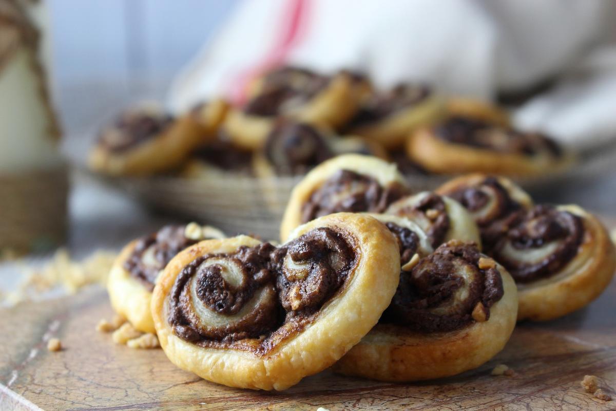 Palmeritas de hojaldre rellenas de nutella sin lactosa