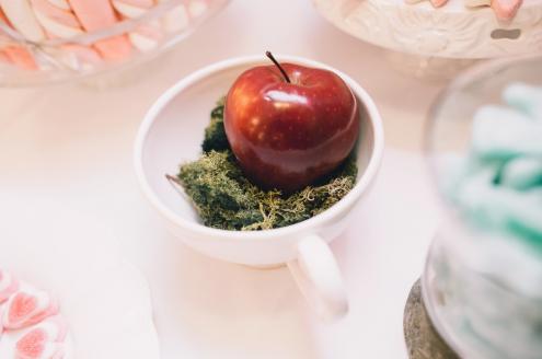 Boda urbana y elegante en el hotel Ritz de Madrid by Tu Día Perfecto Wedding Planner. Candy Bar boda, mesa de chuches