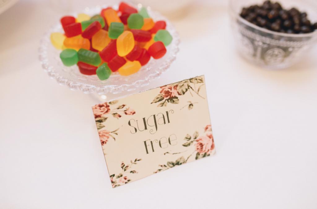 Boda urbana y elegante en el hotel Ritz de Madrid by Tu Día Perfecto Wedding Planner. Candy Bar boda, mesa de chuches