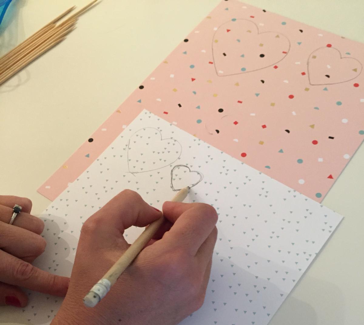 02-diy_san_valentin_reciclaje_dulce_dibujo_corazones