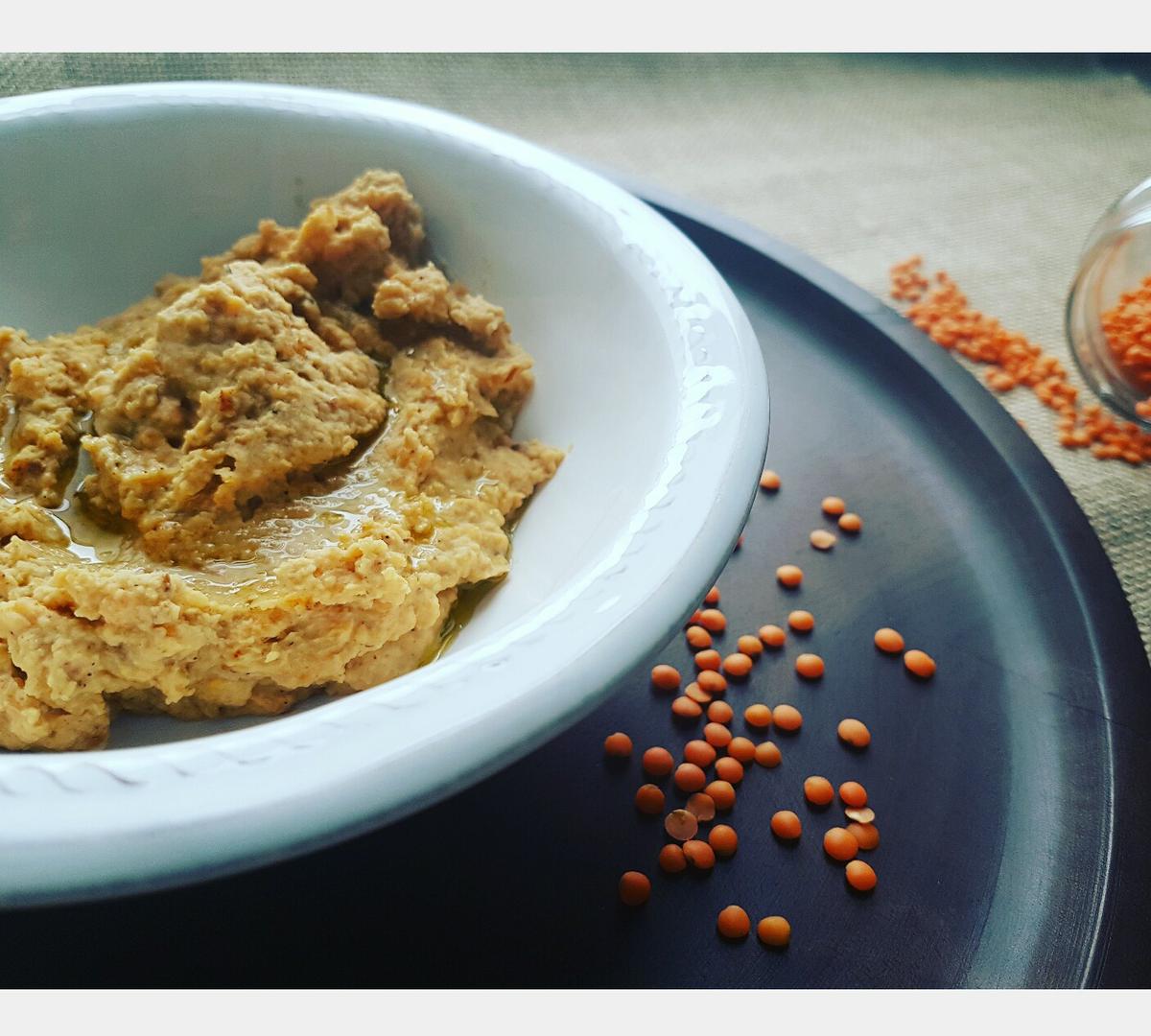 Hummus de lentejas rojas