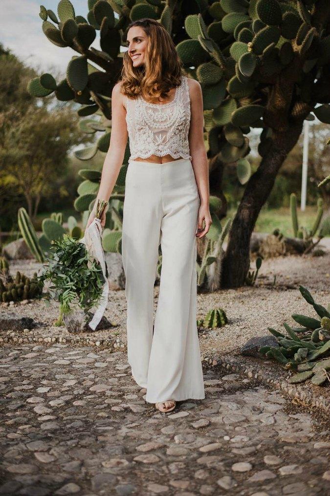Vestido de novia con pantalón