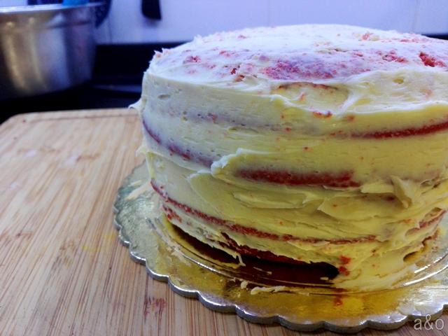 Hacemos la primera capa de migas.