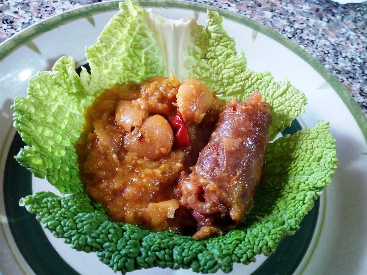 Alubias blancas con repollo y chorizo - Verze con fagioli e cotechino - White beans cabbage and sausage