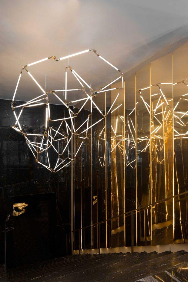 lampara con tubos fluorescentes