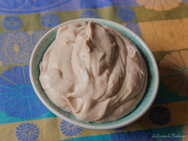 Alioli de ajo negro