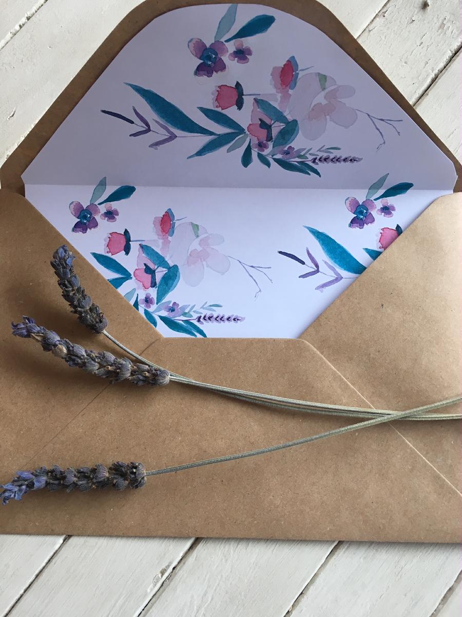 En el jardín by Tu Día Perfecto Wedding Planner: invitaciones de boda románticas, invitaciones de boda provenzales: lavandas, rosas y flores silvestres. Romantic wedding stationery, lavender, rosas and wild flowers.