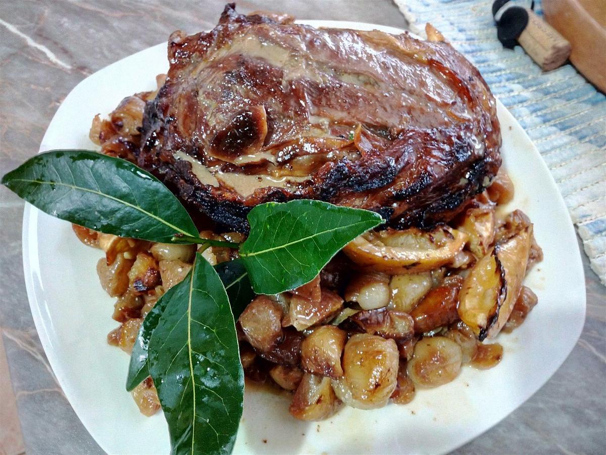 Jarrete de ternera al horno con limón - Stinco di vitello con cipolle bianche e limone - Baked veal shank recipe