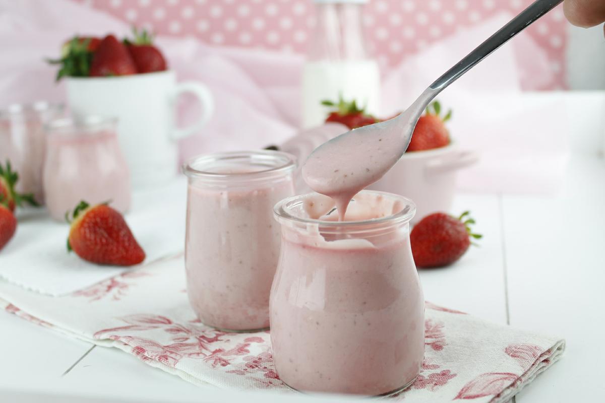 Petit Suisse casero de fresa sin lactosa