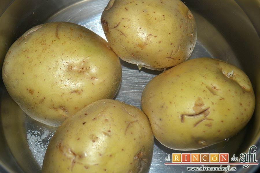 Pastelillo de Elvira, sancochar las papas