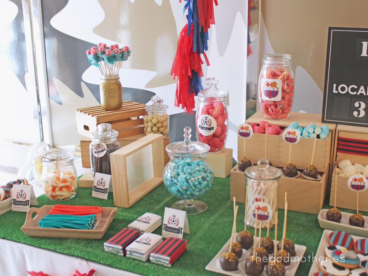mesa dulce temática futbol - mesa dulce futbol vintage - mesa dulce barça 3
