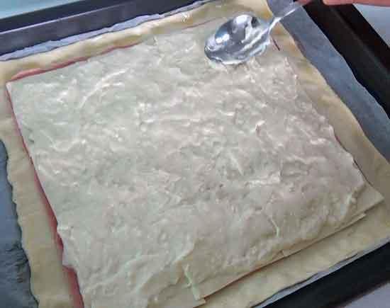 Empanada de jamón y queso