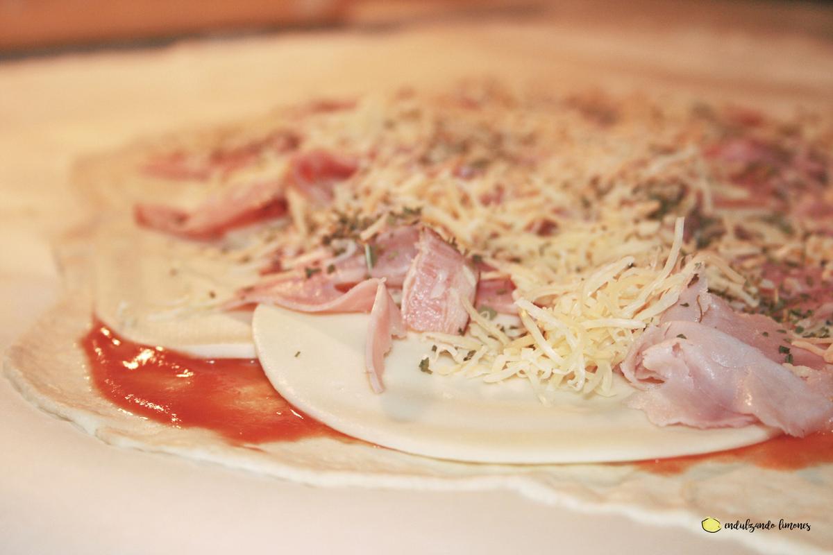 Masa pizza casera jamón tomate queso
