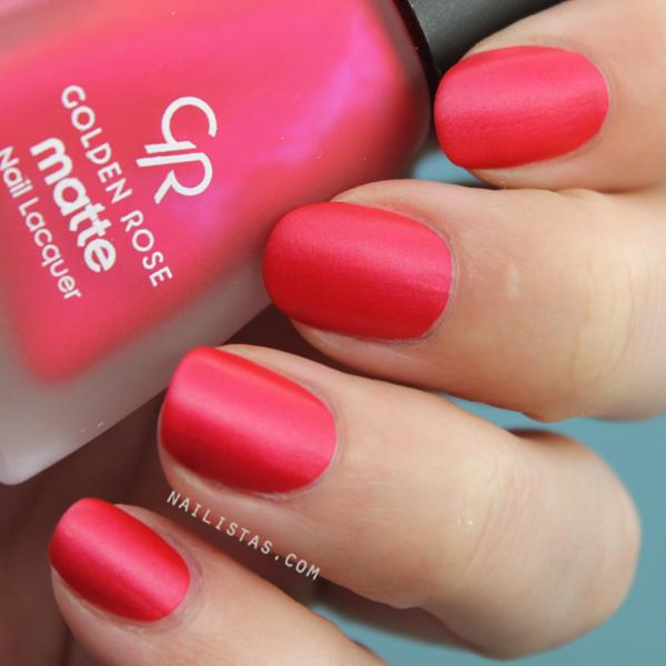 Matte Lacquer 02 Golden Rose Swatch