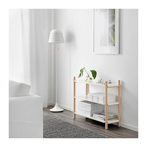 IKEA PS 2017 Estantería IKEA Gracias a sus líneas sencillas y puras, esta estantería se adapta a cualquier estilo decorativo.