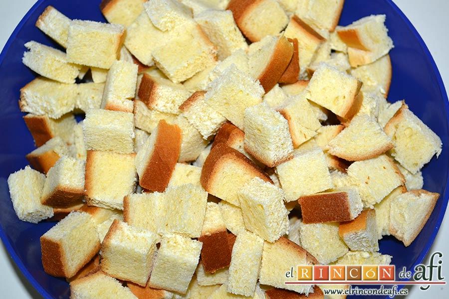 Tostadas francesas en taza, ponerlas en un bol amplio