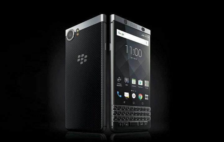Blackberry KeyOne smartphone Android con teclado fisico