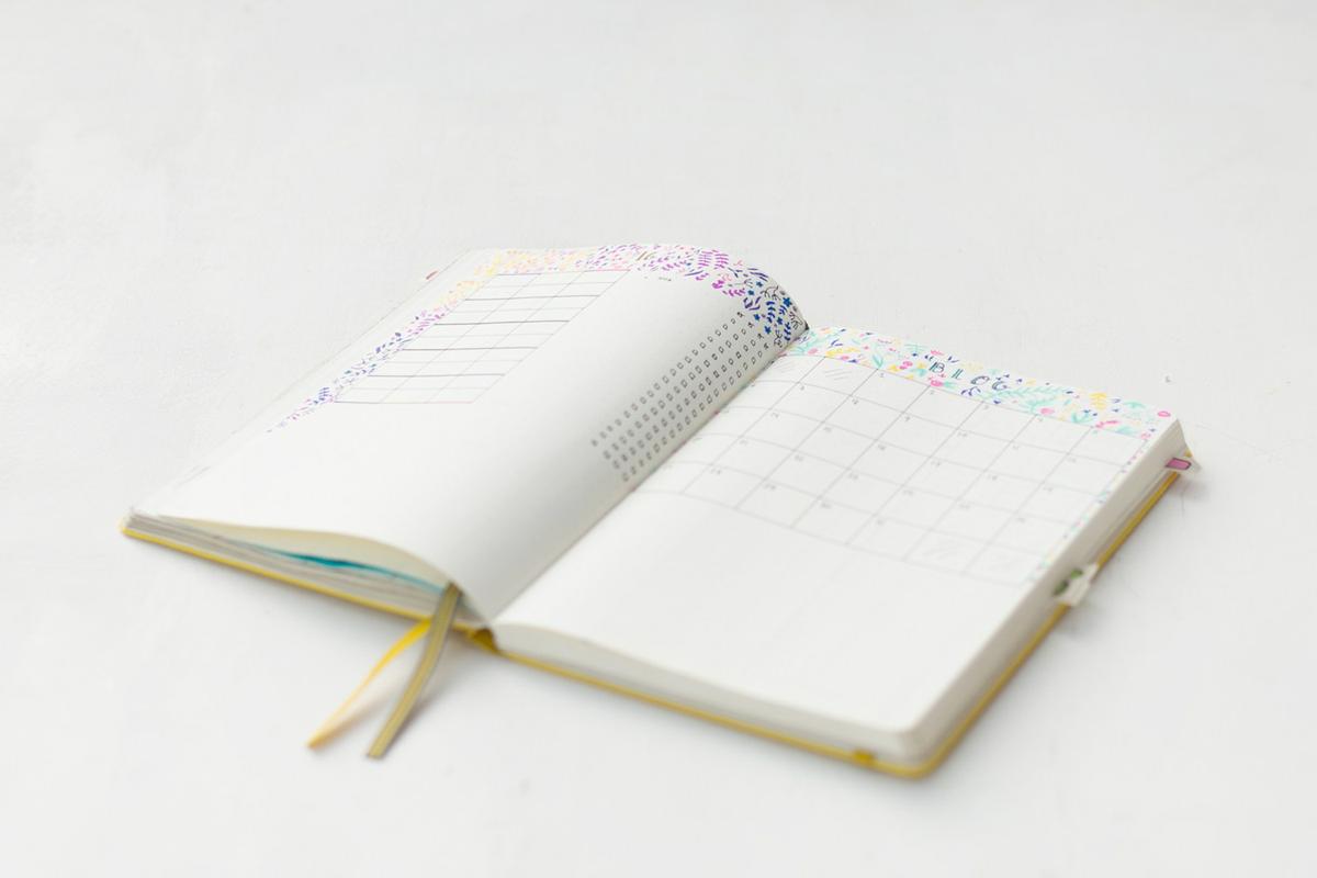 Organización del mes en el Bullet Journal, visto en "I am a Mess Blog"