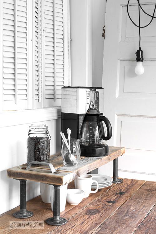 Vía Funky Junk Interiors