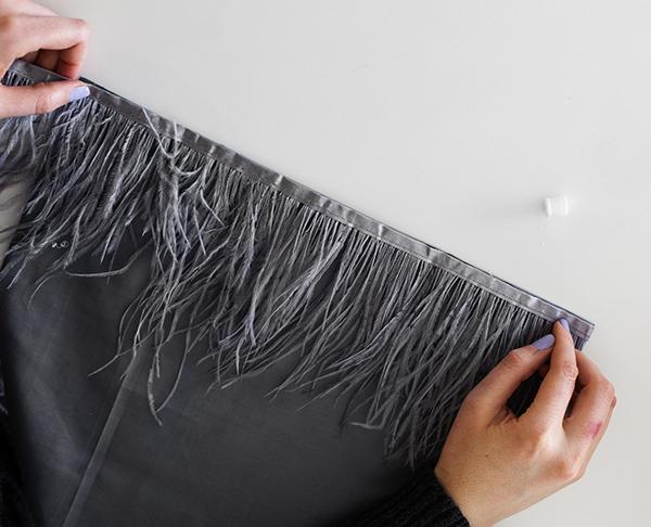 04-DIY-feathered-pillow-tutorial-craft-projects