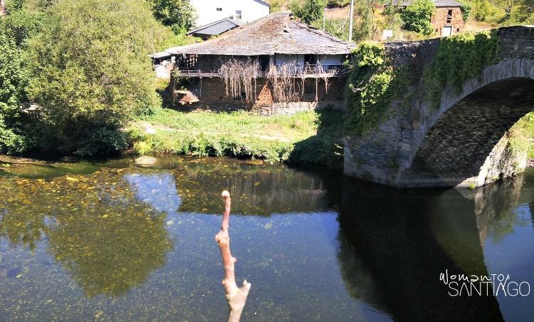 foto de puente medieval