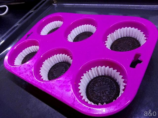 Posamos la mezcla en un molde de cupcakes.