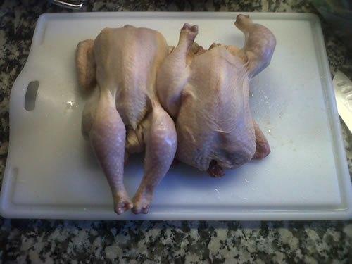 Picantones al horno con salsa de verduras