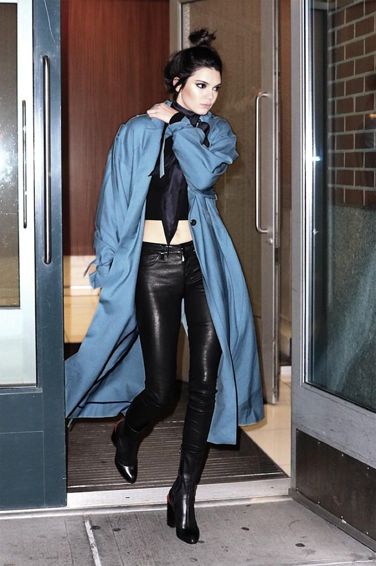 Gabardina Niagara, Las botas de Nancy Sinatra