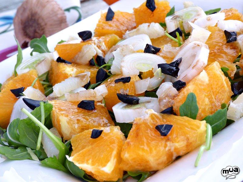 Ensalada de naranja con bacalao
