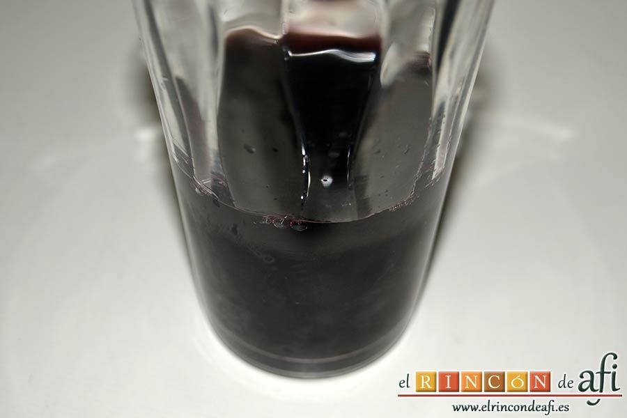 Pasta al ragú napolitano, preparar el vino tinto