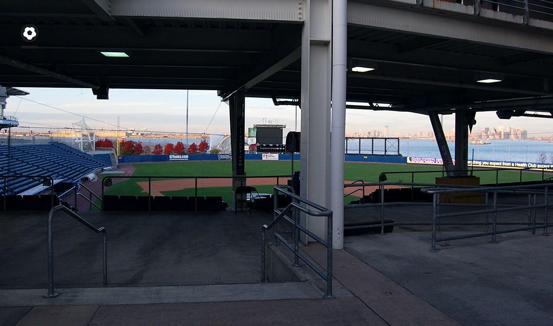 EL ESTADIO DE BÉISBOL