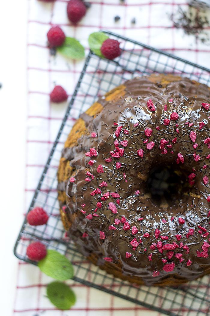 bundt cake de chocolate y té matcha
