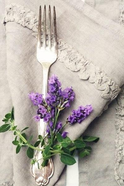 EDISEE-La-boda-con-Diana-Feldhaus_flores-boda-decoración-malva (12)